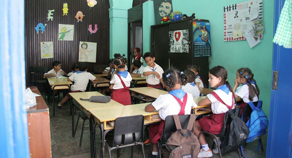 Un ambiente favorable y de compromiso prima en la antesala del reinicio del curso, aseguró la ministra de Educación.