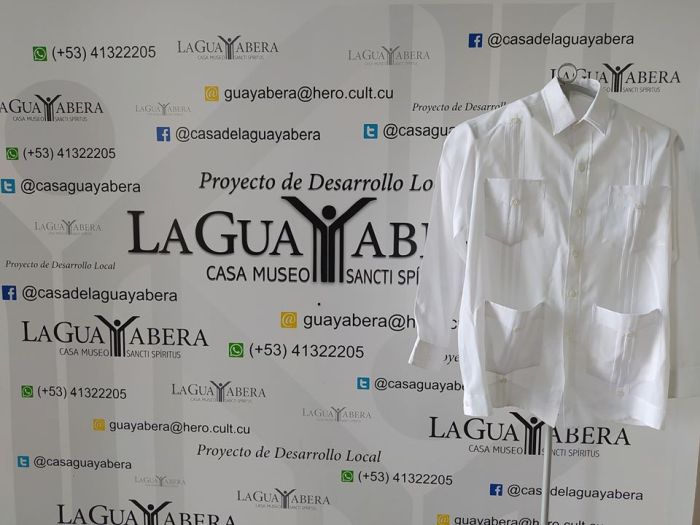 guayabera donada por eusebio leal a la casa de la guayabera de sancti spiritus