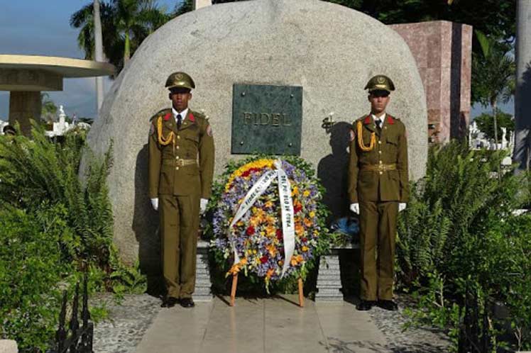 cuba, santa ifigenia, fidel castro, cdr, comites de defensa de la revolucion