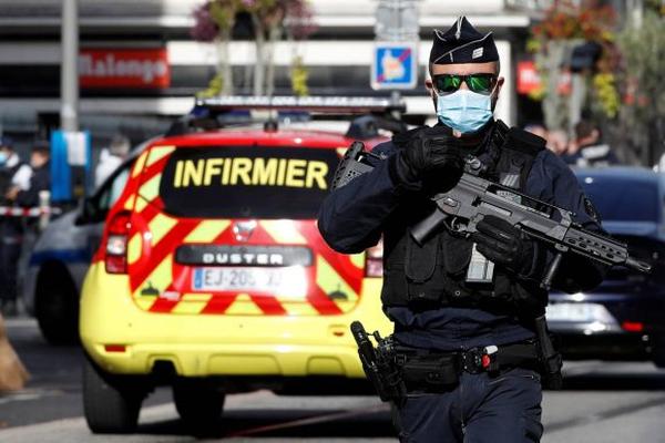 francia, arma blanca, atentado, terrorismo