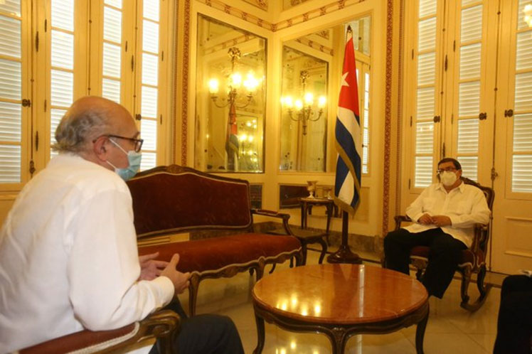 El embajador español Juan Fernández culmina su misión en Cuba. (Foto: PL)