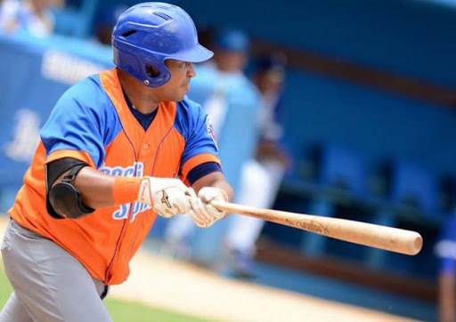 Frederich Cepeda se apuntó un par de cuadrangulares ante los azules. (Foto: Ricardo López)