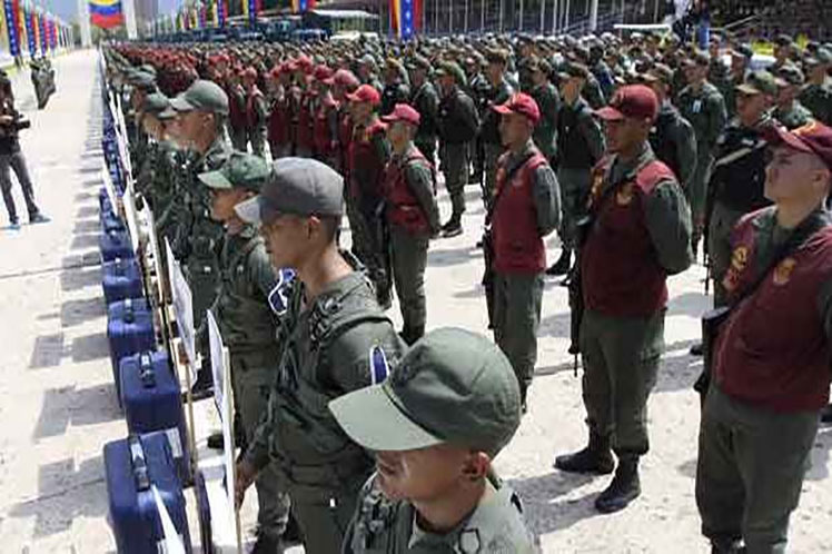 Unos 400 mil efectivos de la Fuerza Armada Nacional Bolivariana velarán por la paz ciudadana en las elecciones venezolanas. (Foto: PL)