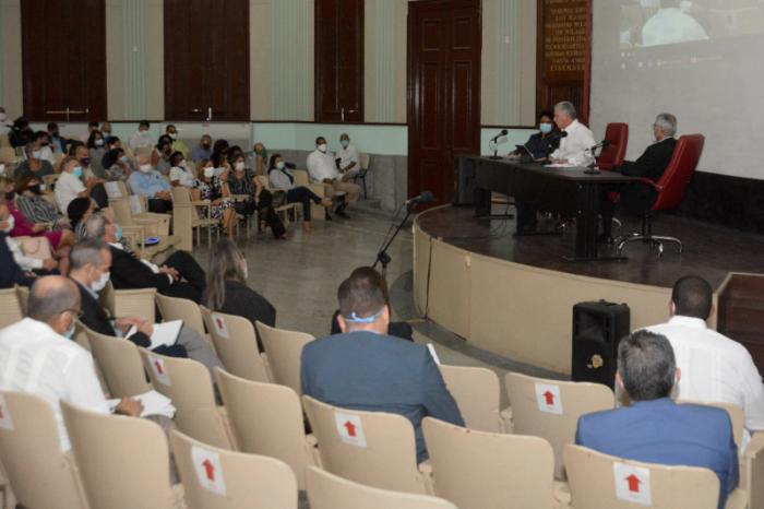 diaz-canel participa en evento de las ciencias 1 foto presidencia cuba