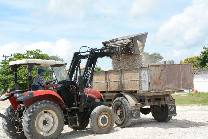 La venta de materiales a la población ha sido deficitaria durante el segundo semestre del año. (Foto: Vicente Brito / Escambray)