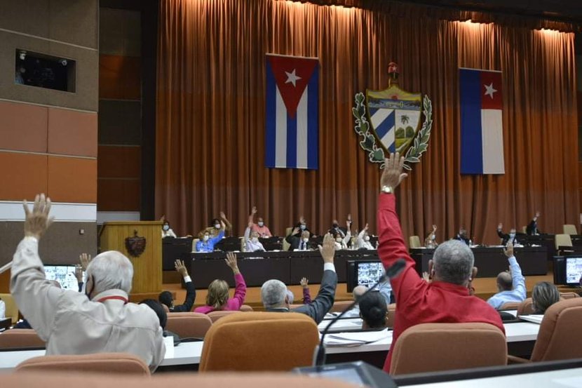 Los diputados cubanos aprobaron denominar al 2021 como “Año 63 de la Revolución”. (Foto: Tony Hernández Mena)