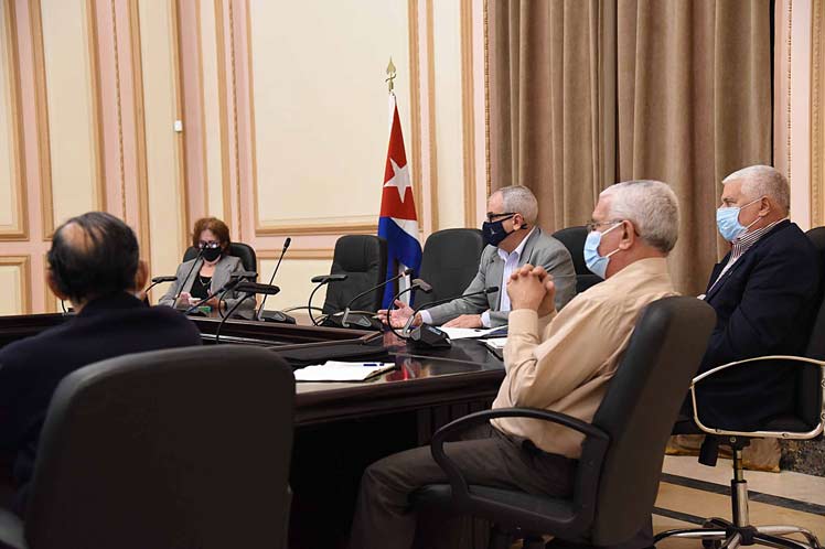 Autoridades parlamentarias cubanas ofrecieron detalles en conferencia de prensa acerca de la próxima sesión de la Asamblea Nacional del Poder Popular. (Foto: PL)