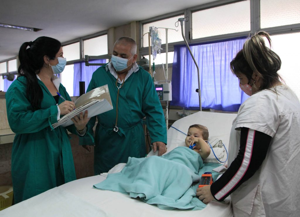 Cada uno de los cubanos tiene acceso a los protocolos de salud, que conciben especial atención a los infantes. (Foto: Oscar Alfonso)