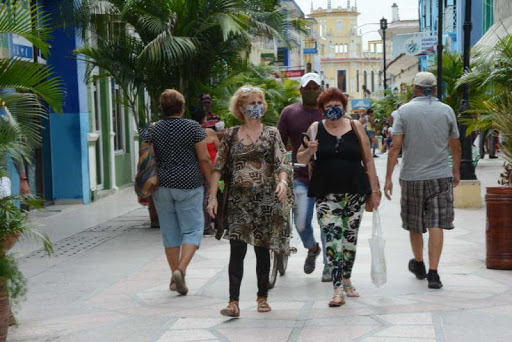 Si bien la provincia registra bajos niveles de incidencia en las última fechas, es preciso mantener en alza las medidas preventivas. (Foto: Vicente Brito / Escambray)