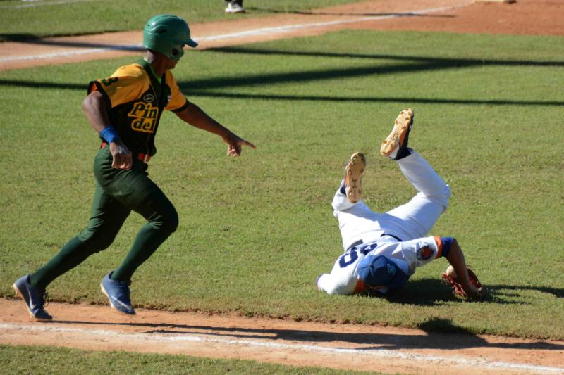 sancti spiritus, yuen socarras, 60 snb, gallos 60 snb, serie nacional de beisbol