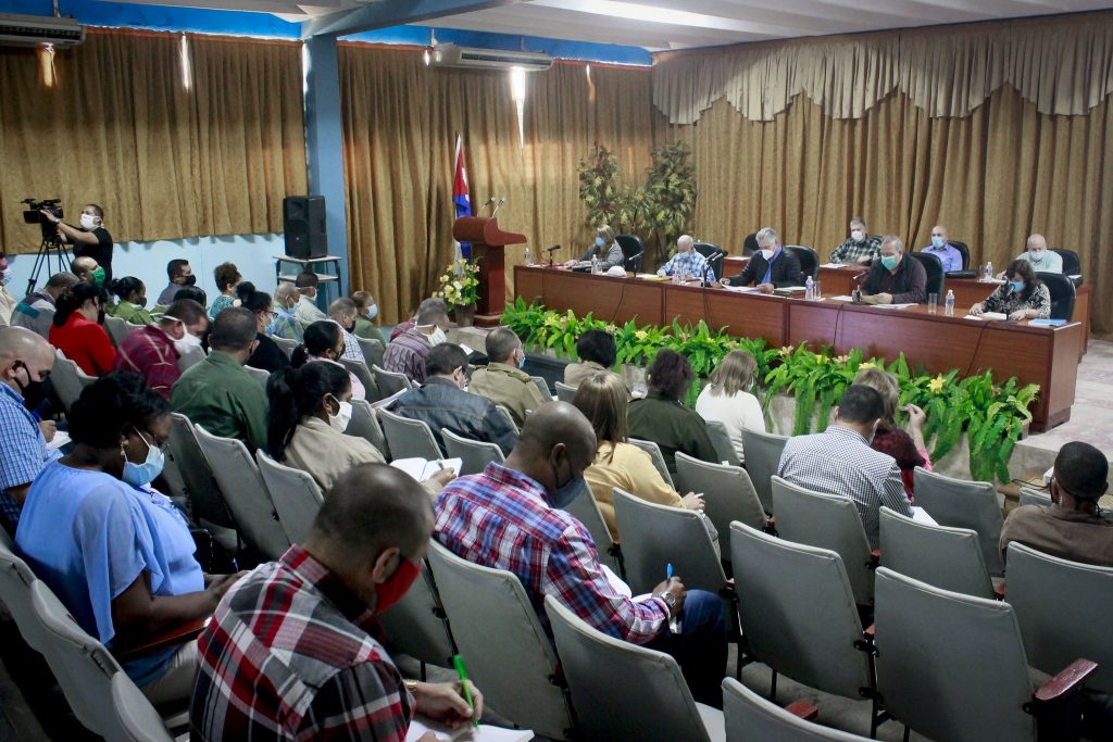 En el encuentro trascendió que en el programa de autoabastecimiento municipal, sobresale el rescate de más de una veintena de polos productivos.