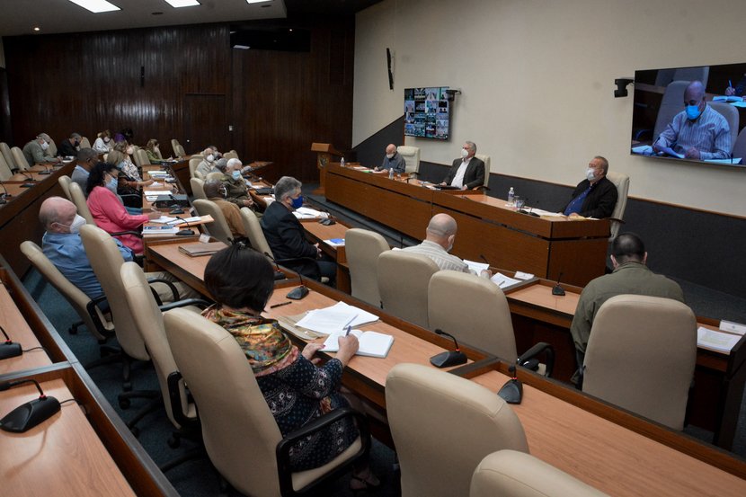 En el encuentro se confirmó que la batalla contra la COVID-19 se gana sobre todo en la atención primaria. (Foto: Estudios Revolución)