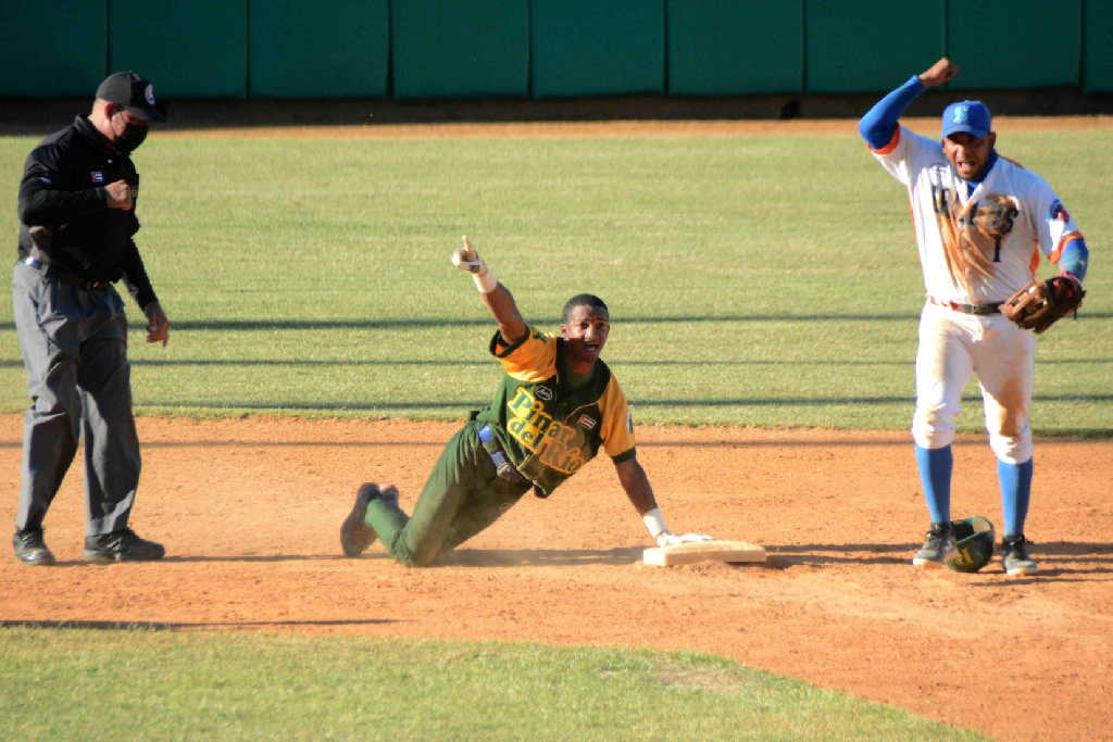 sancti spiritus, yuen socarras, 60 snb, gallos 60 snb, serie nacional de beisbol