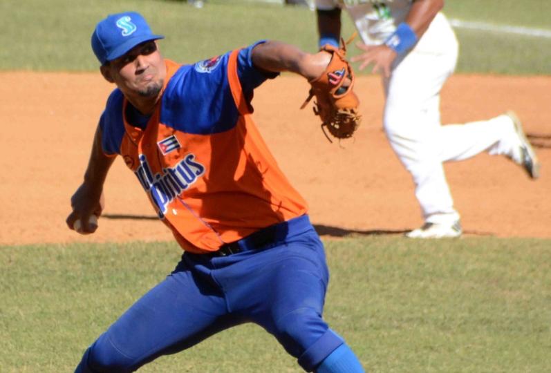 sancti spiritus, pinar del rio, los gallos, 60 snb, serie nacional de beisbol, gallos 60 snb