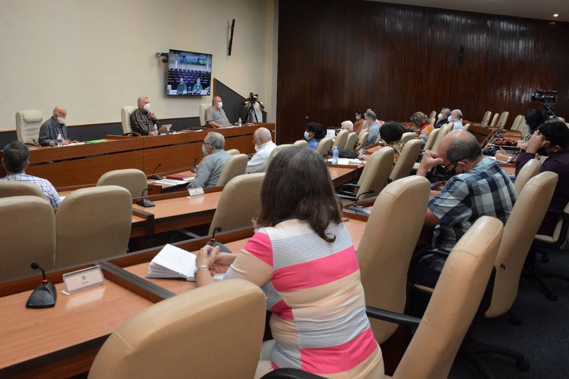 Las reuniones del Grupo Temporal de Trabajo para la Prevención y Control del nuevo coronavirus auscultan permanentemente al país. (Foto: Estudios Revolución)