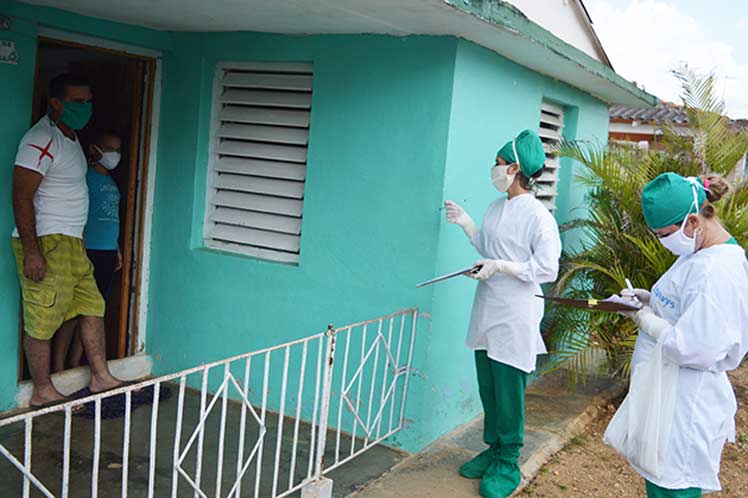 La provincia intensifica las medidas higiénico sanitarias y de seguridad individual y colectiva ante el aumento de casos de la COVID-19. (Foto: PL)