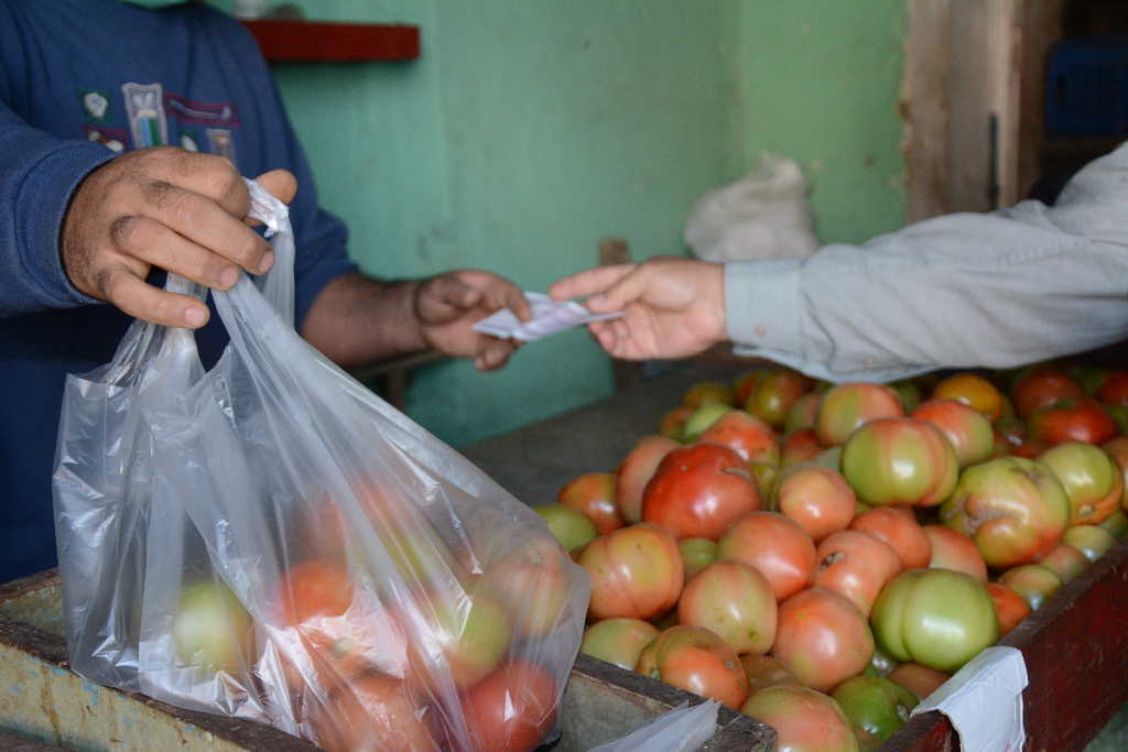 sancti spiritus, tarea ordenamiento, precios, revendedores, economia cubana