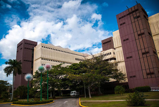 El Centro de Ingeniería Genética y Biotecnología (CIGB) es uno de los ejemplos de empresa de alta tecnología. (Foto: ACN)