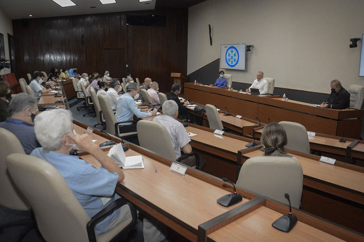 La ciencia y la innovación son pilares esenciales para buscar la eficiencia en el uso de los recursos en las localidades, aseguró Díaz-Canel. (Foto: Estudios Revolución) 