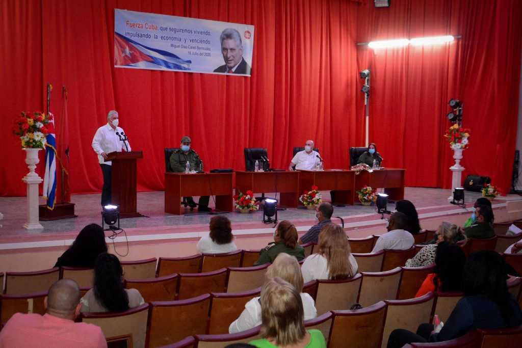 El Primer Secretario del Comité Central del Partido intervino en el Pleno Extraordinario del Partido en Cienfuegos. (Foto: Estudios Revolución)