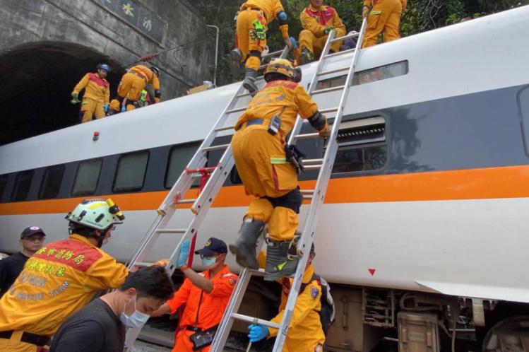 taiwuan, tren, descarrilamiento de tren, muertes