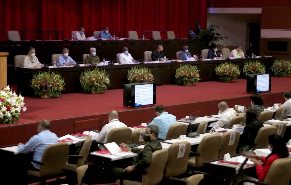 cuba, partido comunista de cuba, fidel castro, VIII congreso del pcc