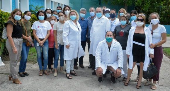 Parte del equipo de científicos que lideró las investigaciones de Soberana 02. (Foto: Estudios Revolución)