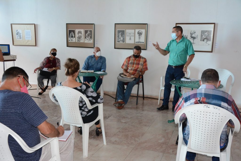El jefe del Departamento Ideológico del Comité Provincial del Partido, Yariel Hernández García, destacó las competencias profesionales del gremio periodístico espirituano.