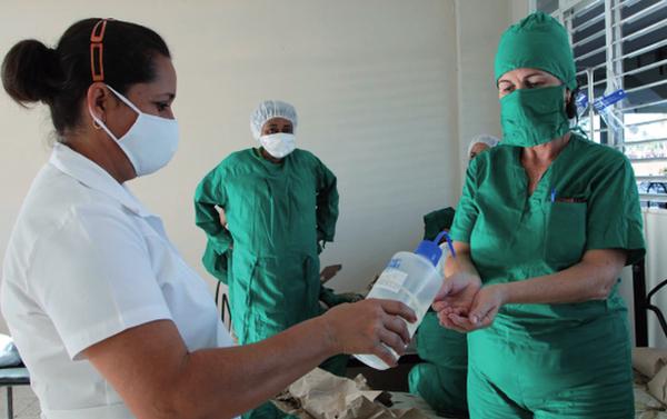 El estricto cumplimiento de los protocolos resulta vital para contener la pandemia. (Foto: Oscar Alfonso Sosa)