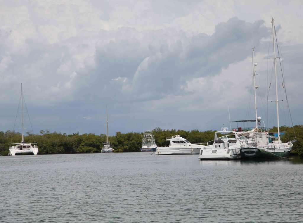 En la Marina Marlin de Trinidad están resguardadas decenas de embarcaciones pertenecientes al turismo y la pesca.