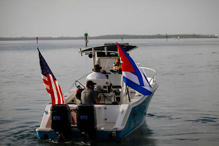 Los participantes en el periplo manifestaron su inconformidad porque pocos barcos se sumaron a la iniciativa. (Foto: PL)