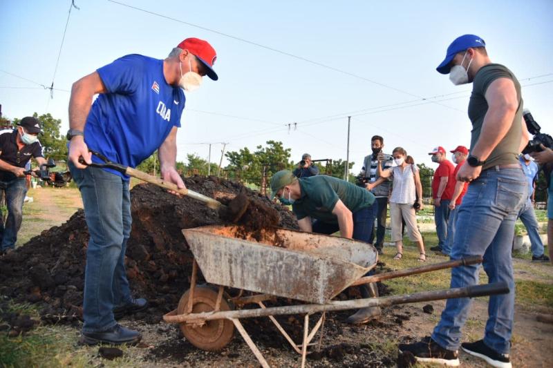 cuba, la habana, 26 de julio, asalto al cuartel moncada, miguel diaz-canel, trabajo voluntario, la habana