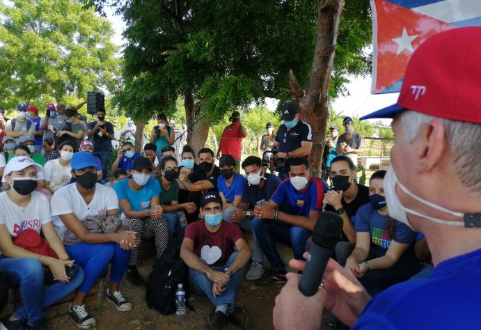 cuba, la habana, 26 de julio, asalto al cuartel moncada, miguel diaz-canel, trabajo voluntario, la habana