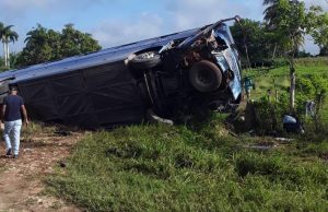 sancti spiritus, jatibonico, accidente de transito, lesionados, yutong, omnibus nacionales