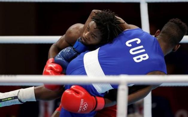 El boxeador Andy Cruz, de Cuba, ganó la medalla de oro en peso ligero masculino (57-63kg). (Foto: Reuters)