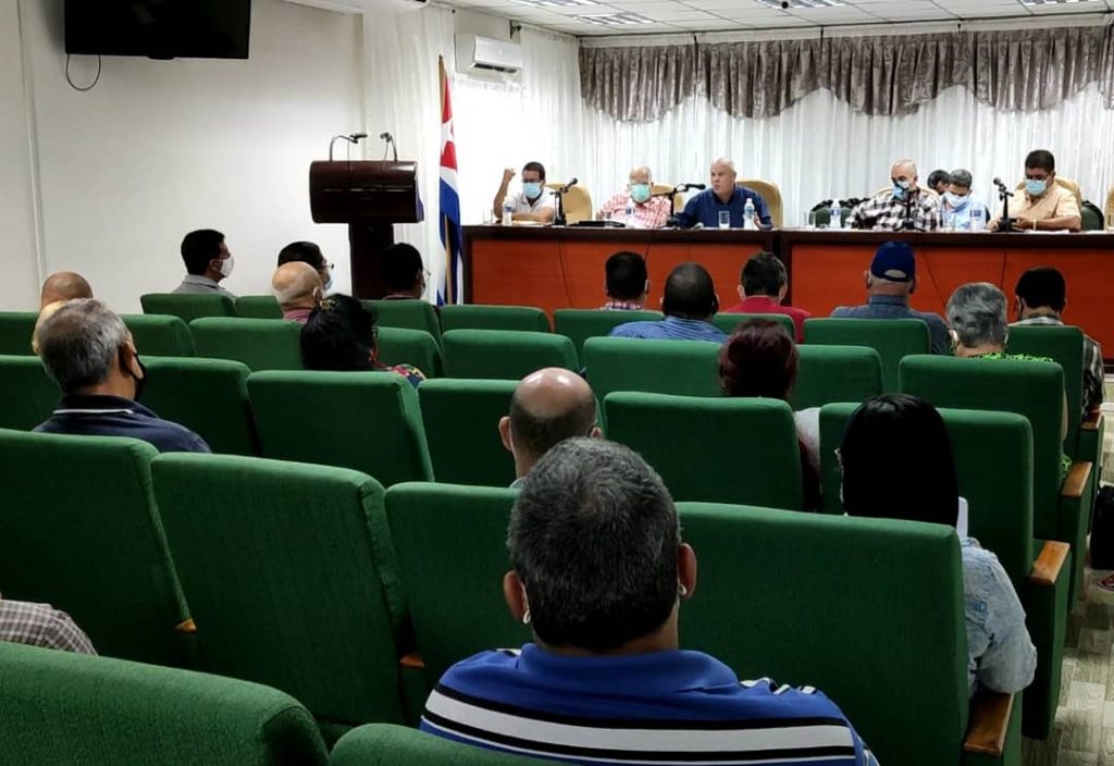 Empresarios, productores y organismos relacionados con el sistema de la Agricultura en la provincia participaron en el encuentro. (Foto: Javier Alejandro Brito)