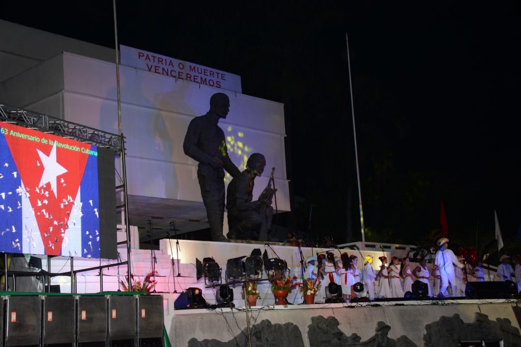 Las más jóvenes generaciones de artistas también asistieron a la cita. (Foto: Vicente Brito / Escambray)