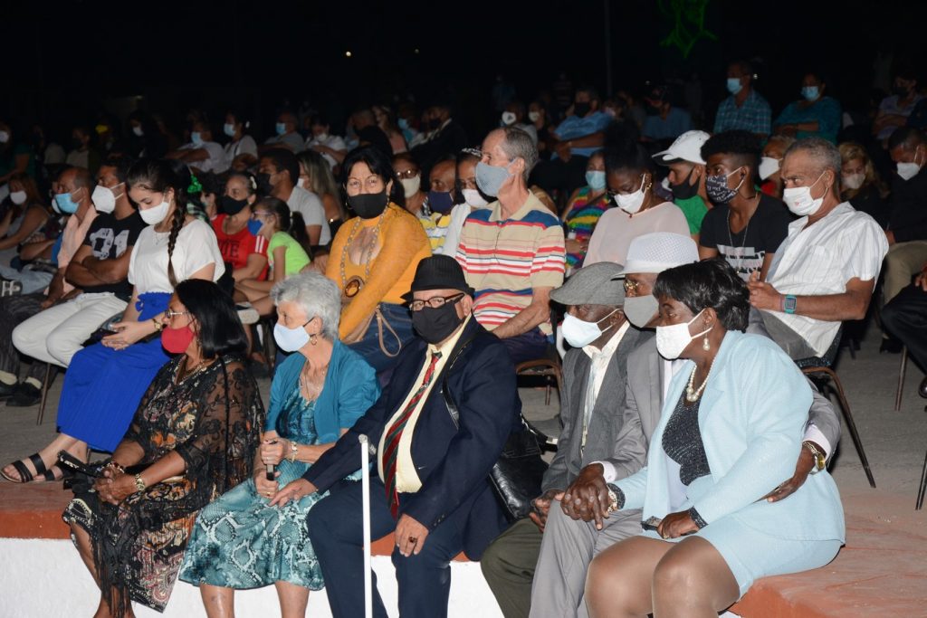 La Gala fue disfrutada por el pueblo en el espacio público. (Foto: Vicente Brito / Escambray)