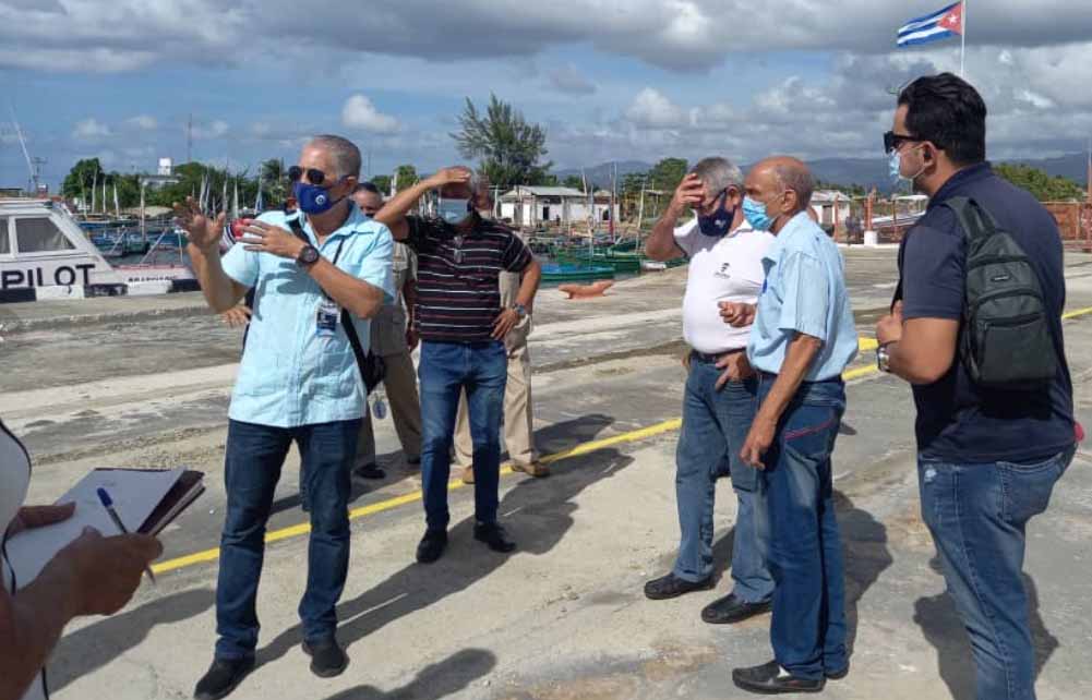 La Comisión Interministerial recorrió la zona del muelle y la terminal de cruceros. (Foto: Aris Dayama Madrigal)