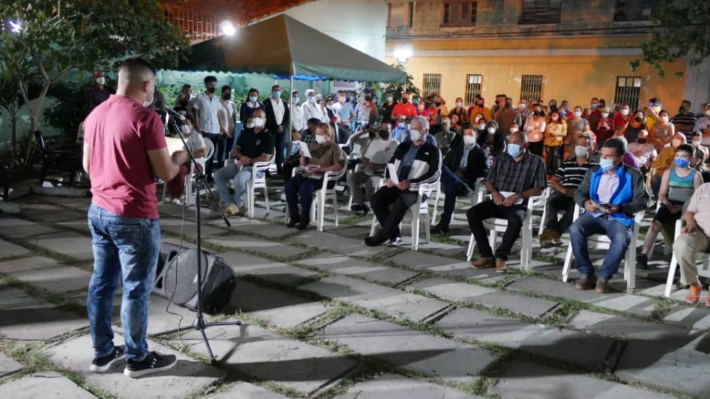 El presidente cubano participó en una asamblea de  rendición de cuentas del delegado a sus electores en Santa Clara.