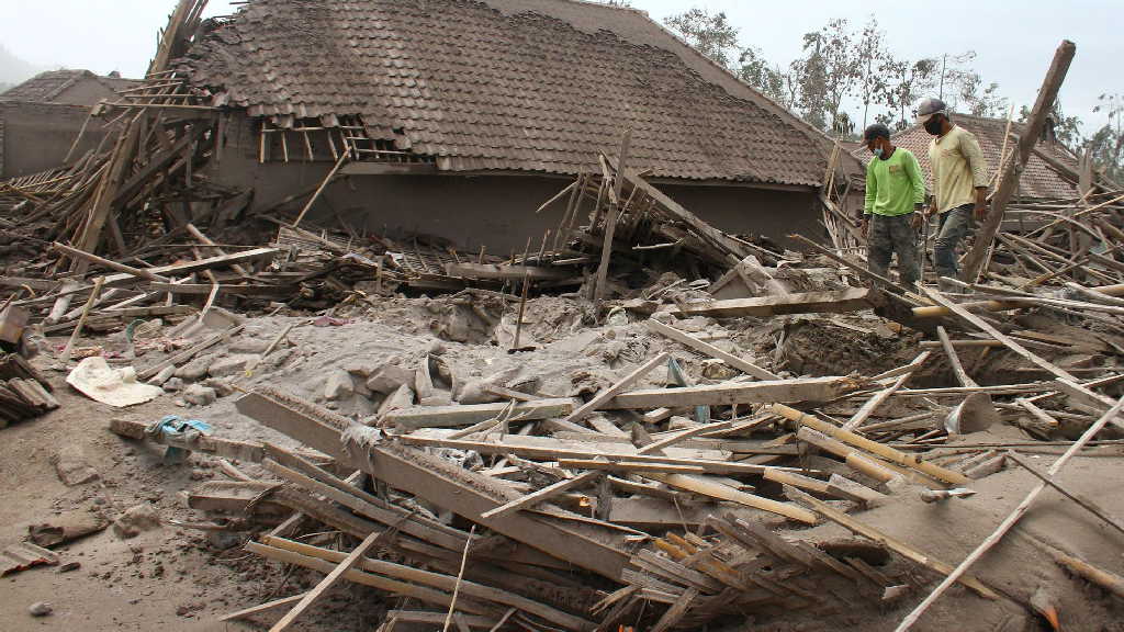 indonesia, medio ambiente, volcan, muertes, desaparecidos, desastres naturales