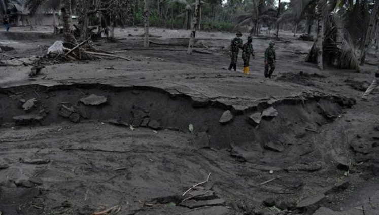 indonesia, medio ambiente, volcan, muertes, desaparecidos, desastres naturales