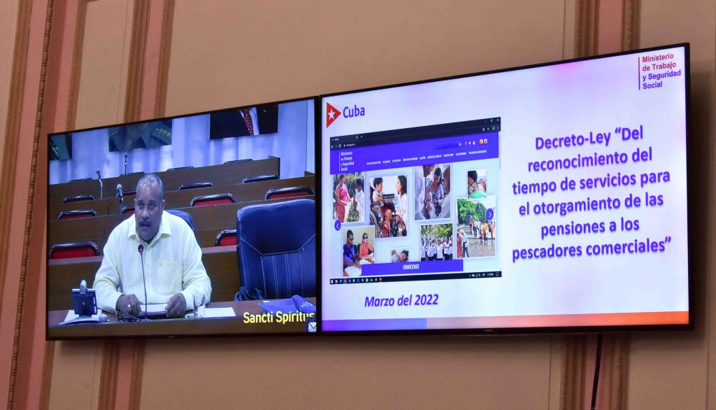 Mediante videoconferencia, en la sesión participó Alexis Lorente, miembro del Consejo de Estado y Presidente de la Asamblea Municipal de Sancti Spíritus.