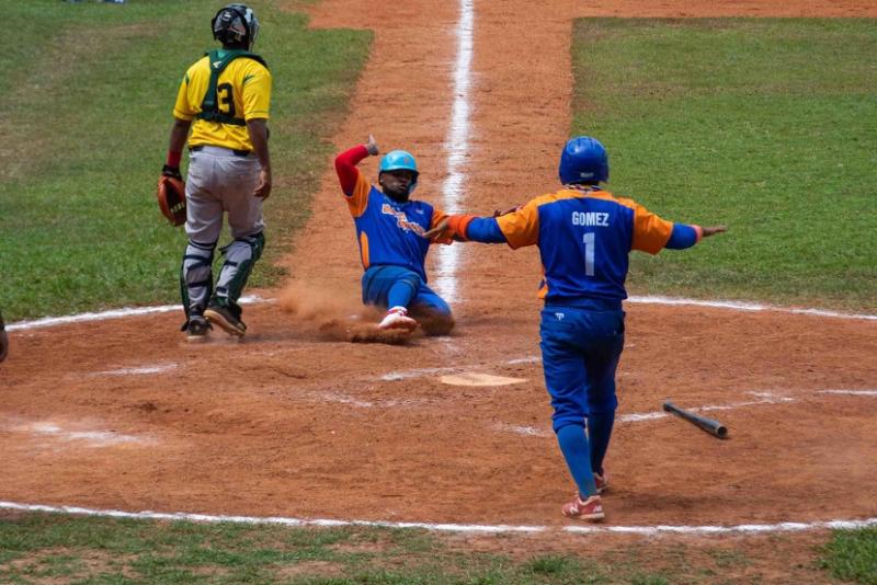 sancti spiritus, juego de las estrellas, beisbol cubano, serie nacional de beisbol, 61 snb, gallos 61 snb