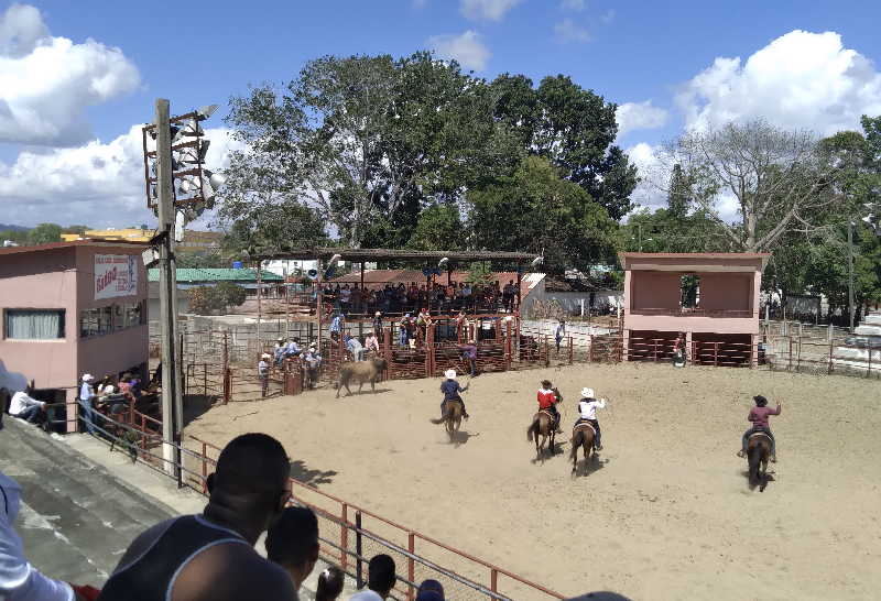 sancti spiritus, rodeo cubano, parque de ferias delio luna echemendia