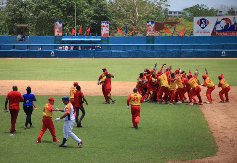 sancti spiritus, serie nacional de beisbol, gallos 61 snb, 61 snb, cocodrilos, matanzas