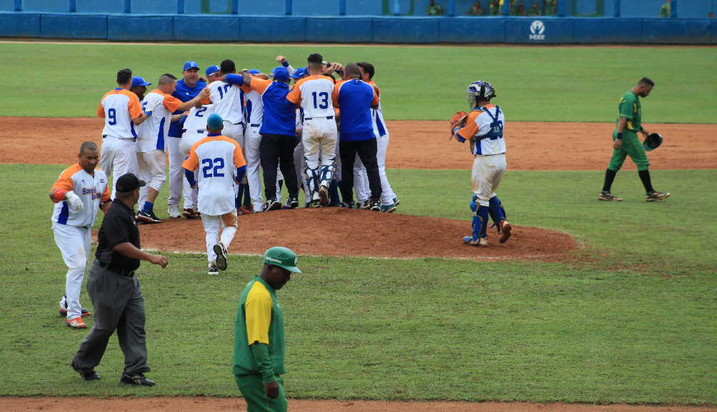 sancti spiritus, serie nacional de beisbol, 61 snb, gallos 61 snb, play off, eriel sanchez