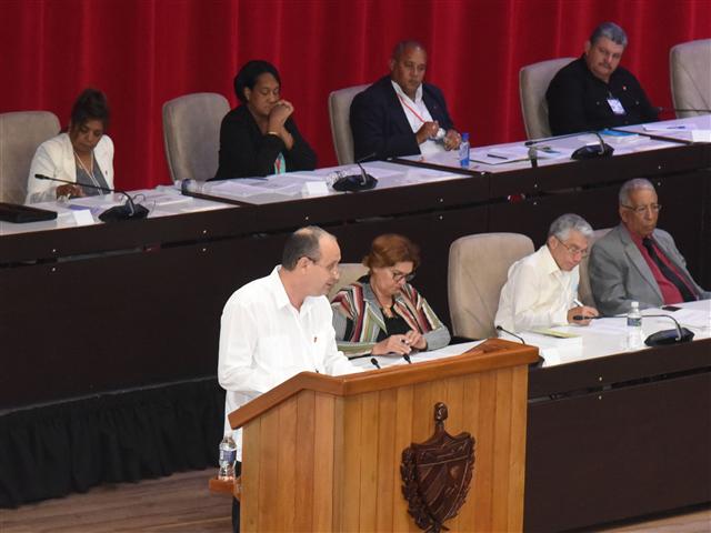 Cuba hace todos los esfuerzos por resolver el déficit de generación eléctrica, aseguró el ministro Liván Arronte. (Foto: PL)