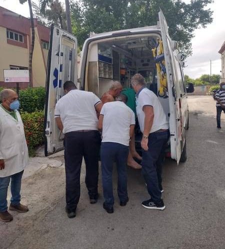 Lesionados en el incendio ocurrido en Matanzas fueron trasladados al hospital capitalino Calixto García.