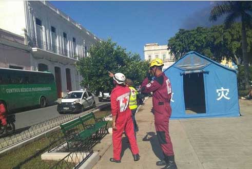 Ya se encuentran en Matanzas varias brigadas de la Cruz Roja y Rescate y Salvamento provenientes de La Habana. (Foto: Arnaldo Mirabal)